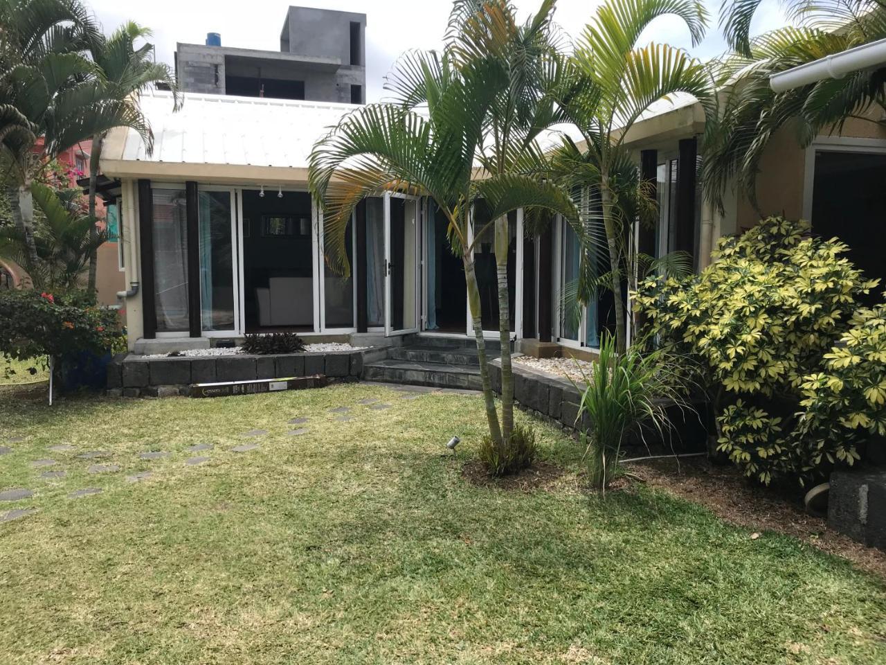 H&K Villa Blue Bay Exterior photo